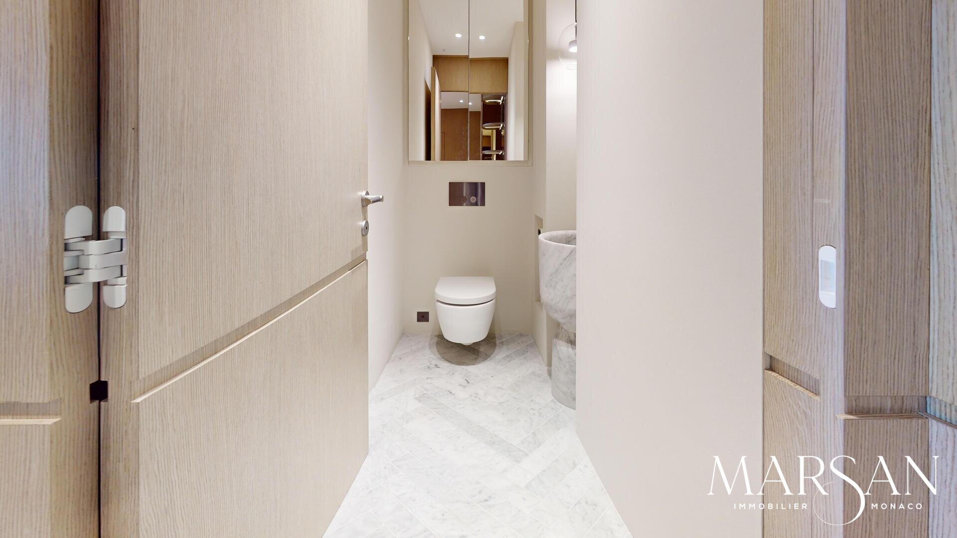 MAGNIFICENT 3P FURNISHED AND RENOVATED PARK PALACE