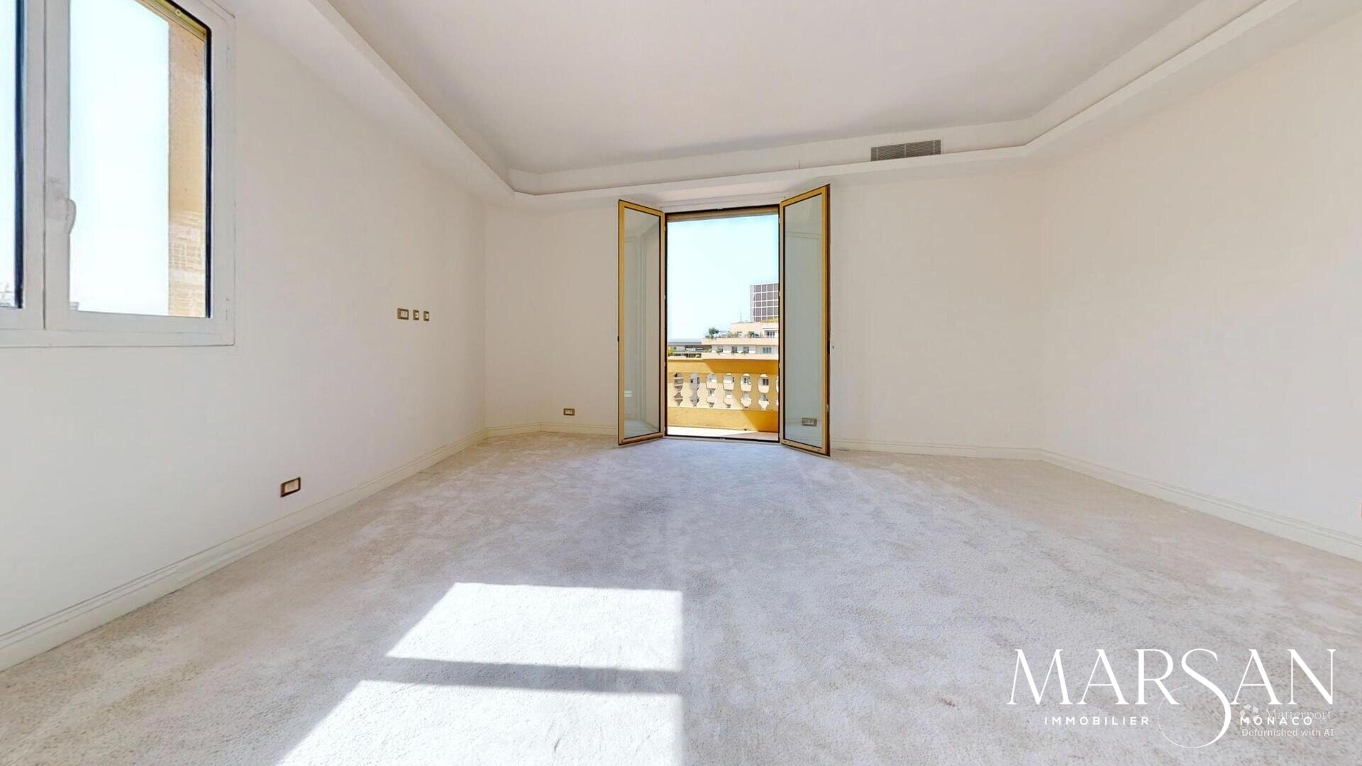 TRÉS GRAND APPARTEMENT - FRANZIDO PALACE
