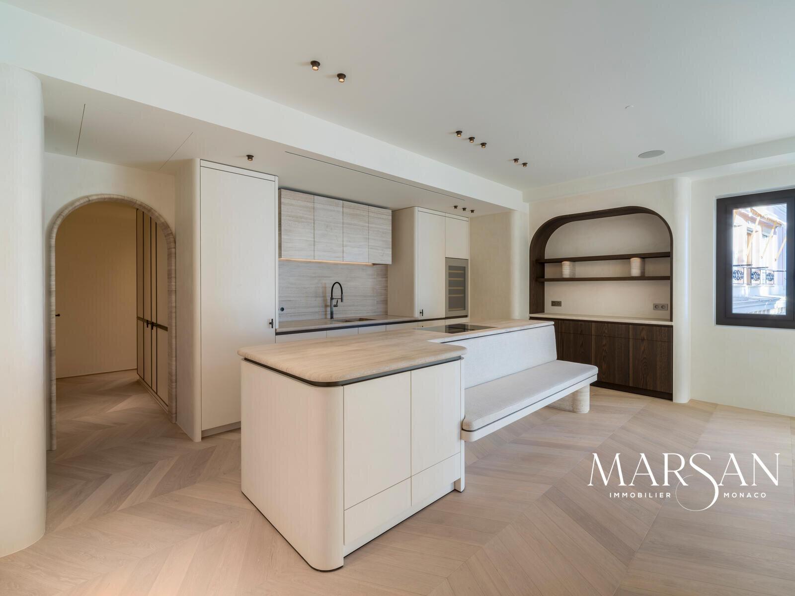 High-end renovated three-room apartment – Boulevard des Moulins