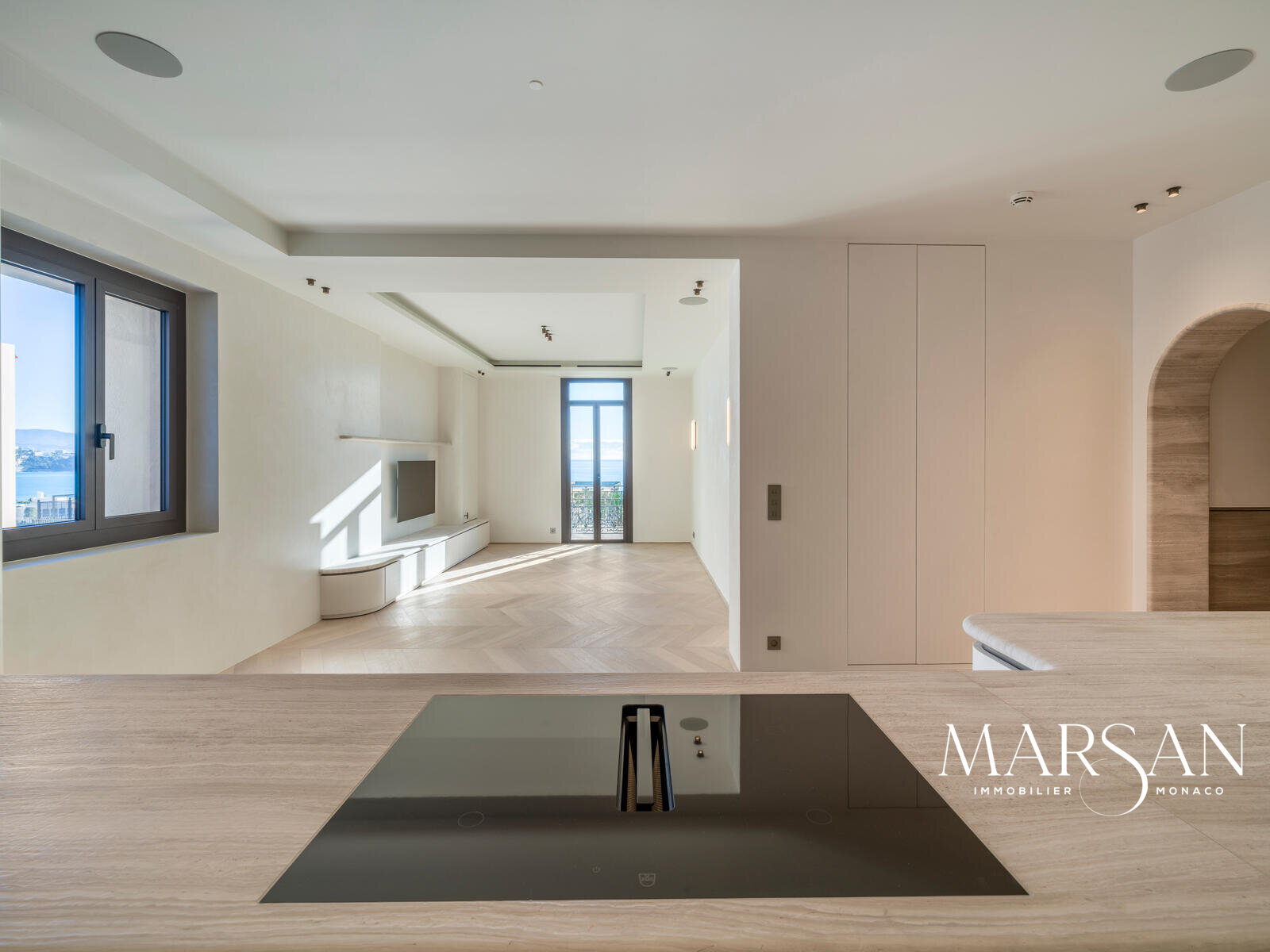 High-end renovated three-room apartment – Boulevard des Moulins