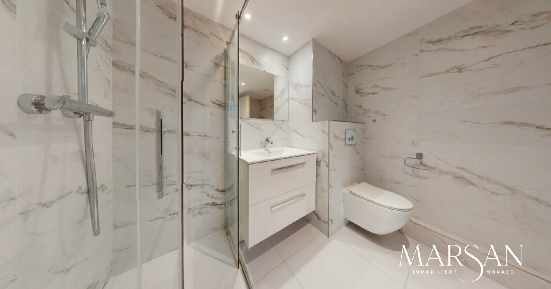 Annonciade – Modern high-floor studio with terrace - SOLD