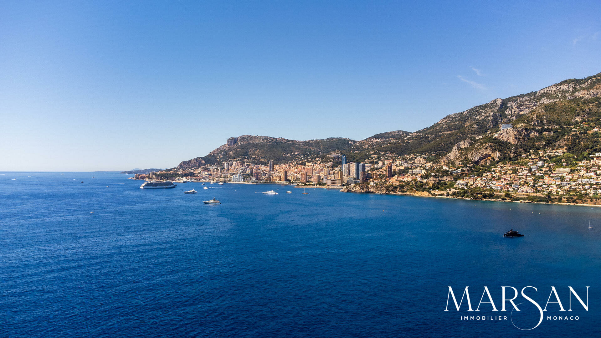 Bien rare : Appartement d'exception au sein d'une villa de prestige à Roquebrune-Cap-Martin