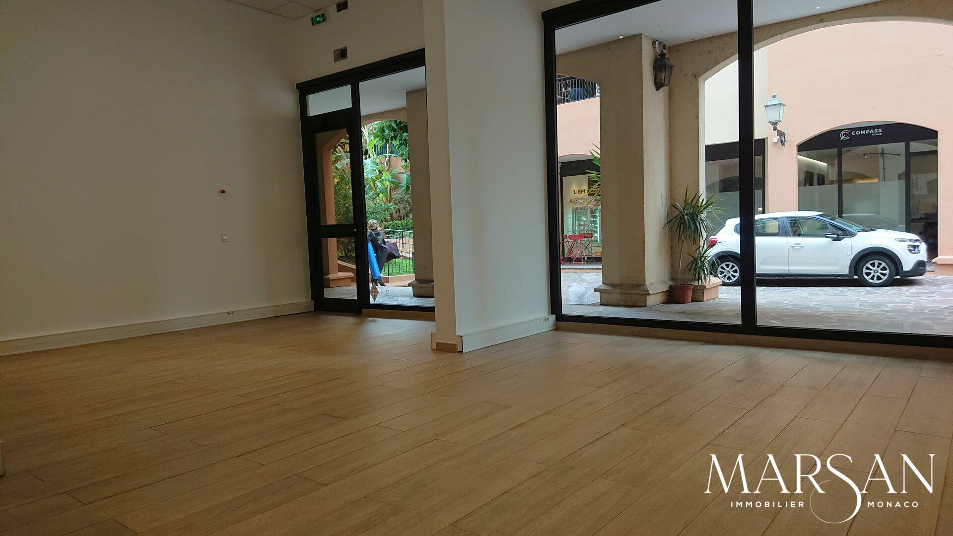 ADMINISTRATIVE OFFICE FOR SALE - FONTVIEILLE