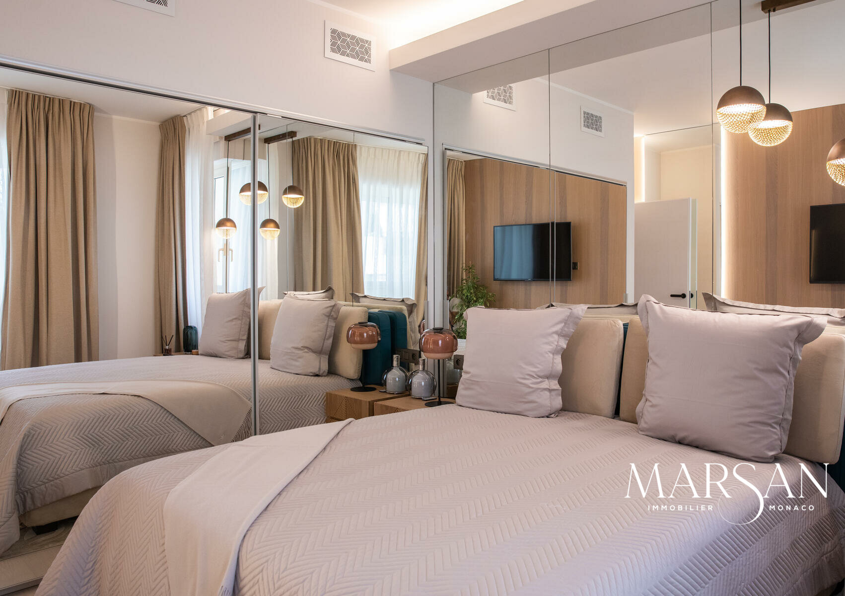 TRES BEAU 4/5 PIECES - APERCU MER - PROCHE DU CENTRE