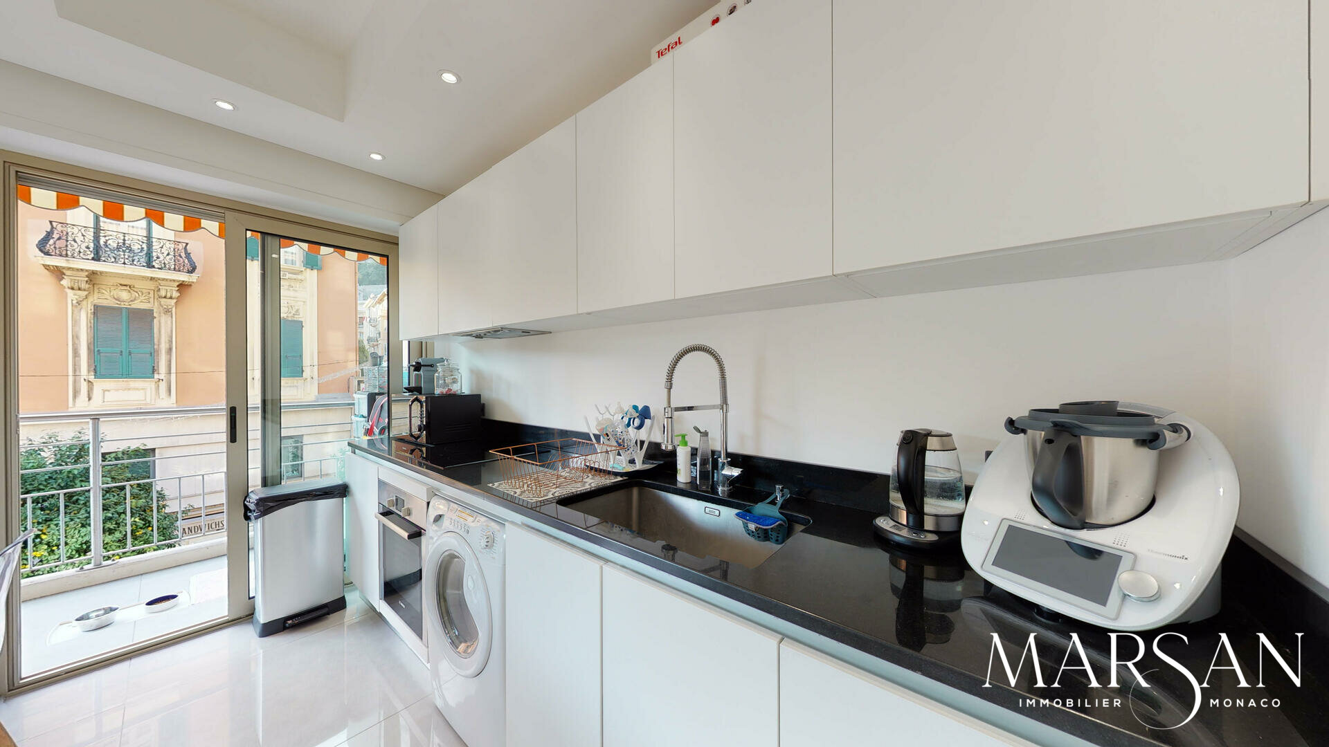 RENOVATED 2 BEDROOM APARTMENT -  HEART OF THE CONDAMINE