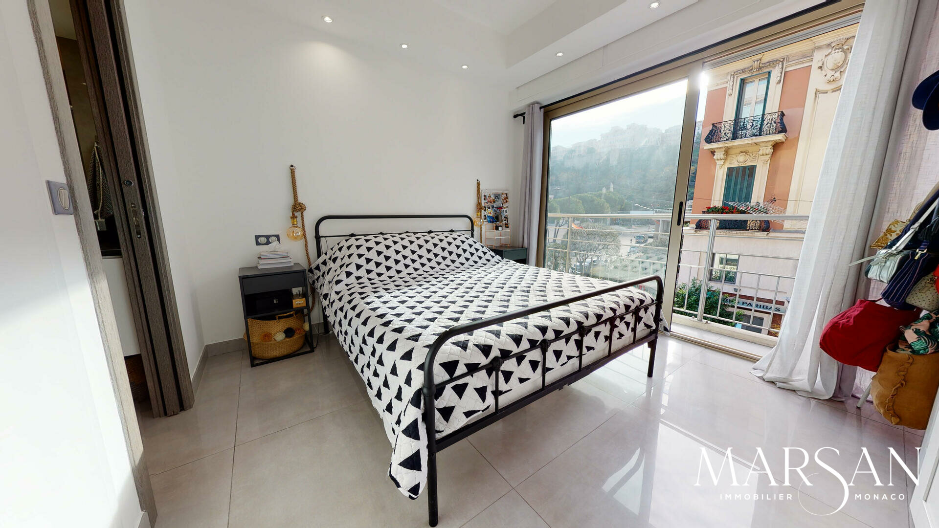 RENOVATED 2 BEDROOM APARTMENT -  HEART OF THE CONDAMINE