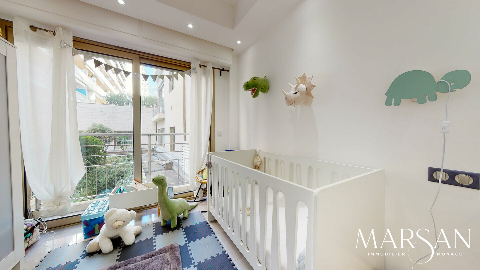 RENOVATED 2 BEDROOM APARTMENT -  HEART OF THE CONDAMINE