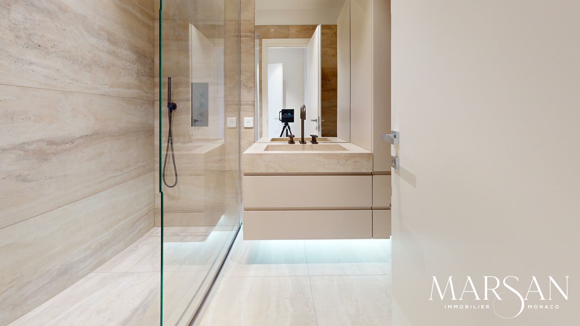 RARO 1 CAMERA DA LETTO IN VENDITA - PORT HERCULES