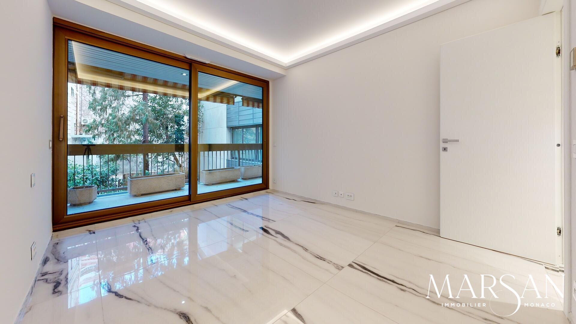 2 CAMERE DA LETTO, NEL CUORE DEL PRINCIPATO, NEL PRESTIGIOSO PALAZZO "PARK PALACE"