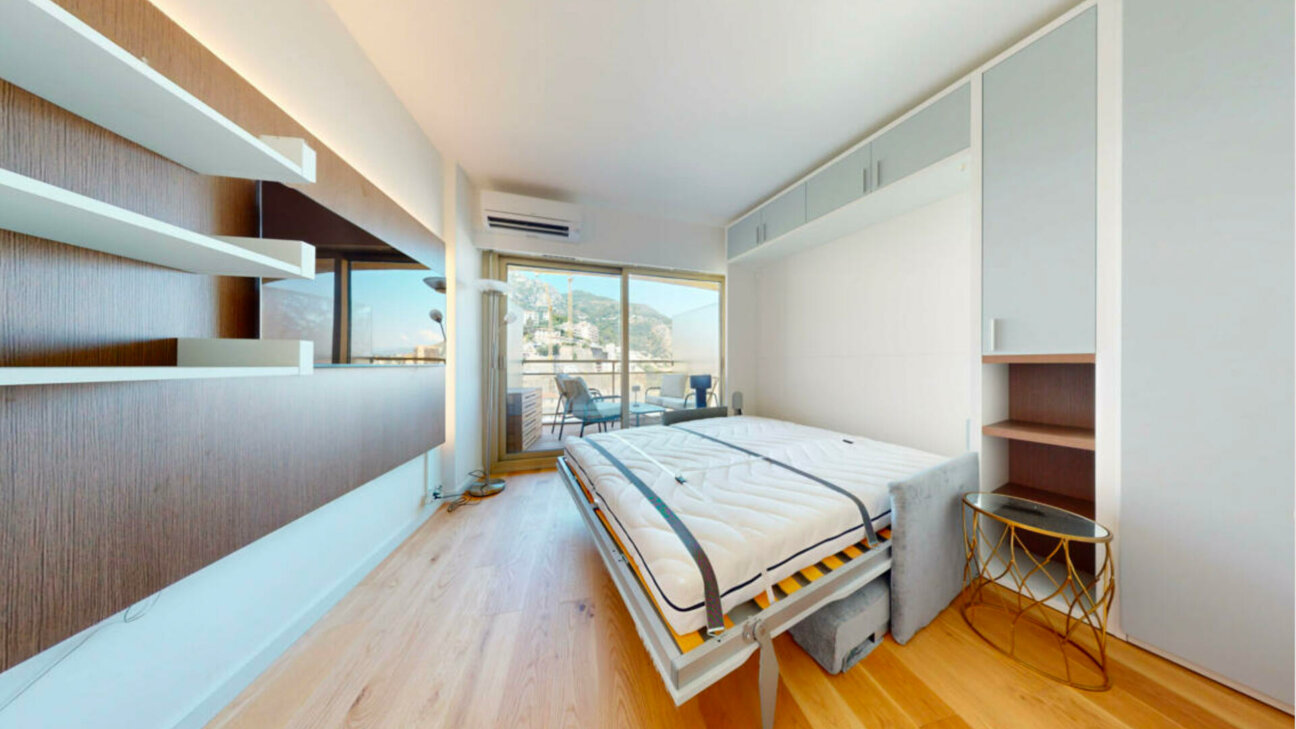 Annonciade – Modern high-floor studio with terrace - SOLD