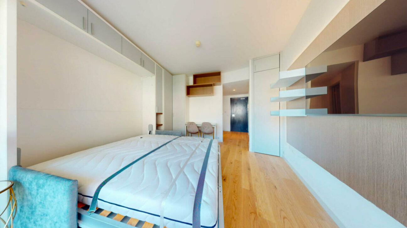 Annonciade – Modern high-floor studio with terrace - SOLD