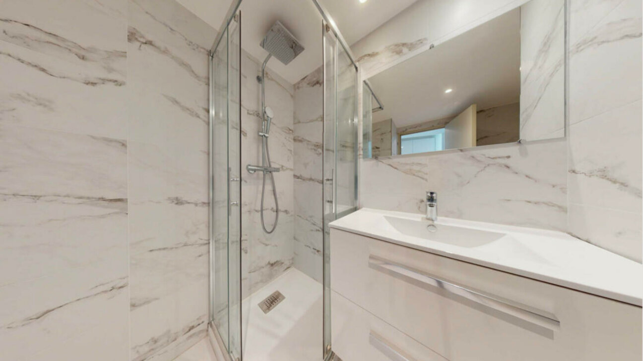 Annonciade – Modern high-floor studio with terrace - SOLD