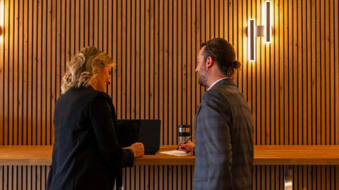 Beautiful office- NEAR MONACO YACHT CLUB