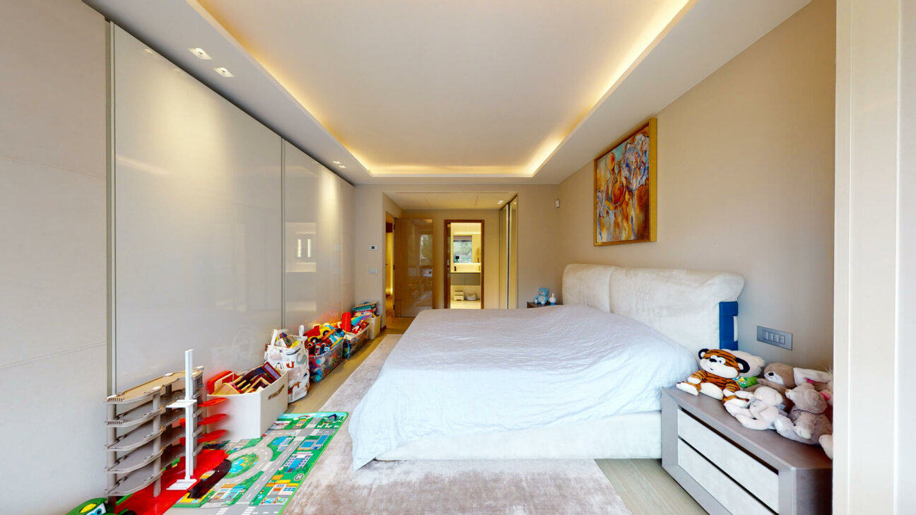 MAGNIFIQUE 5 PIÈCES À FONTVIEILLE - CYCLADES