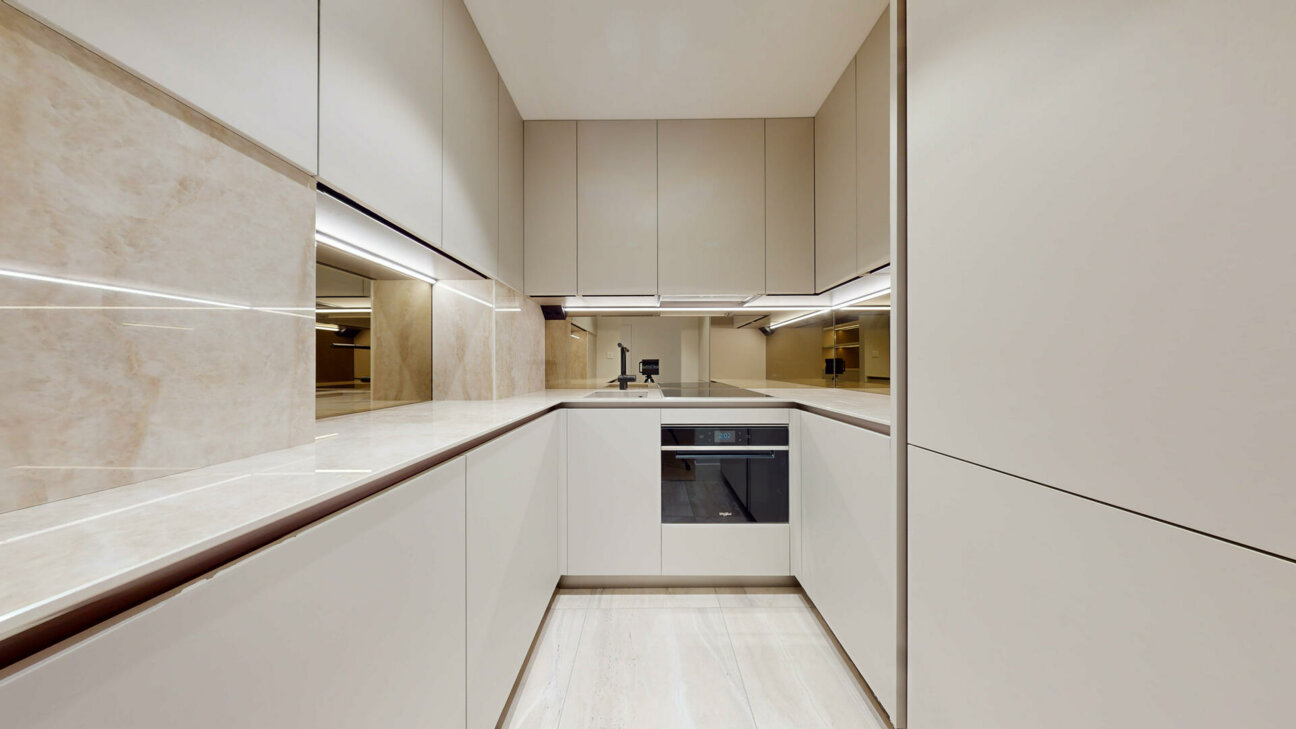 RARO 1 CAMERA DA LETTO IN VENDITA - PORT HERCULES