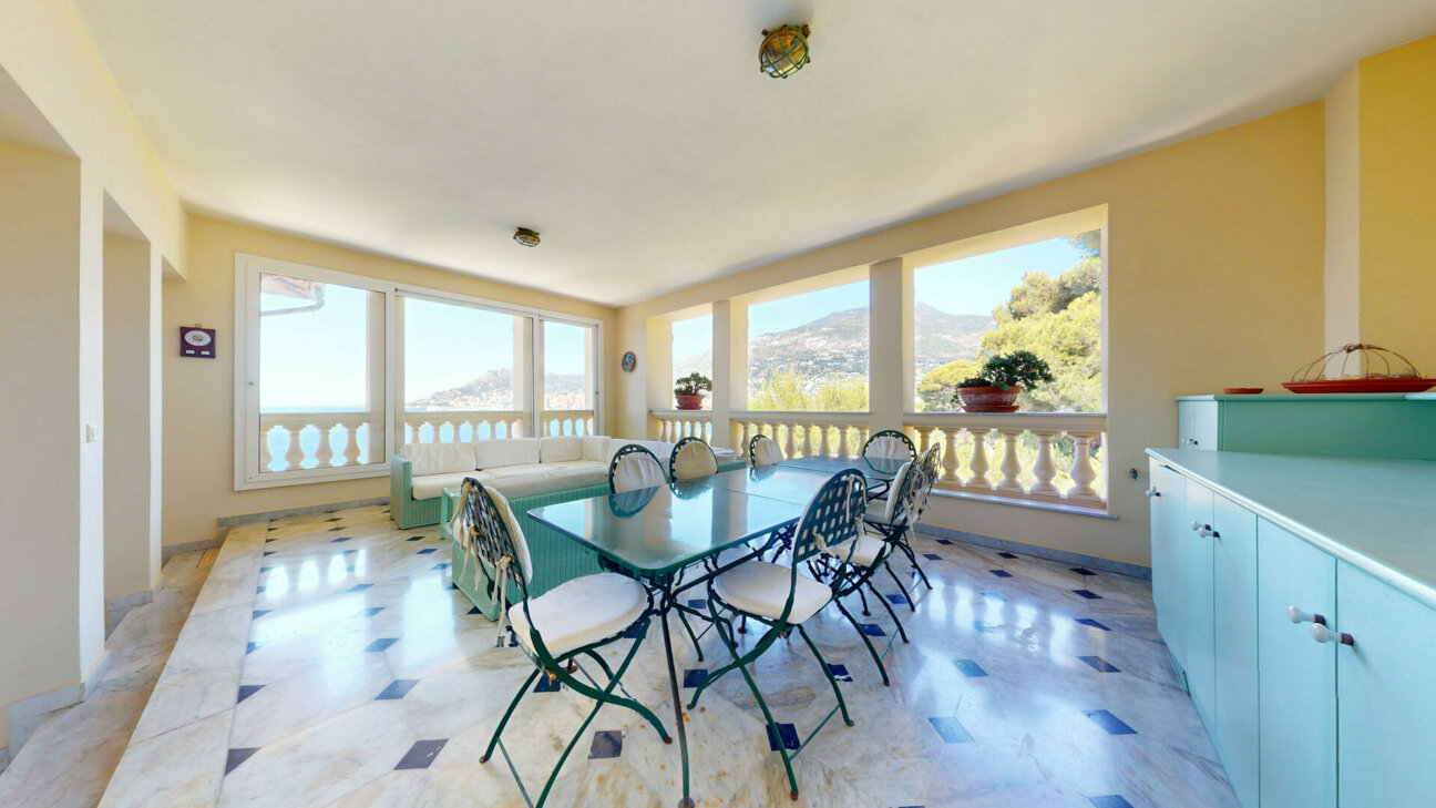 Bien rare : Appartement d'exception au sein d'une villa de prestige à Roquebrune-Cap-Martin