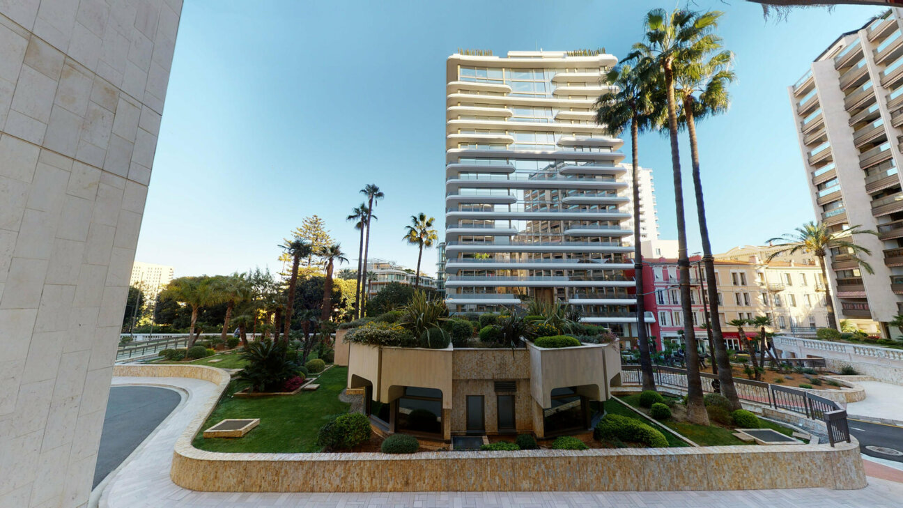 2 CAMERE DA LETTO, NEL CUORE DEL PRINCIPATO, NEL PRESTIGIOSO PALAZZO "PARK PALACE"