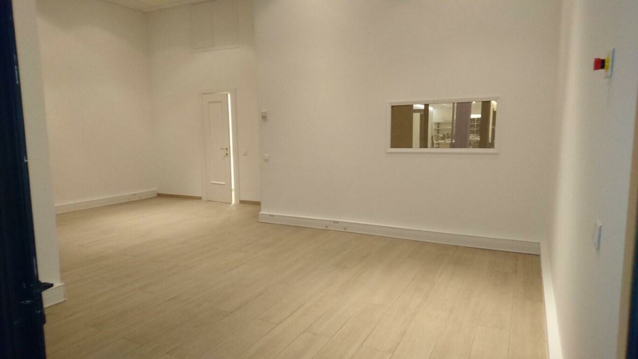 ADMINISTRATIVE OFFICE FOR SALE - FONTVIEILLE