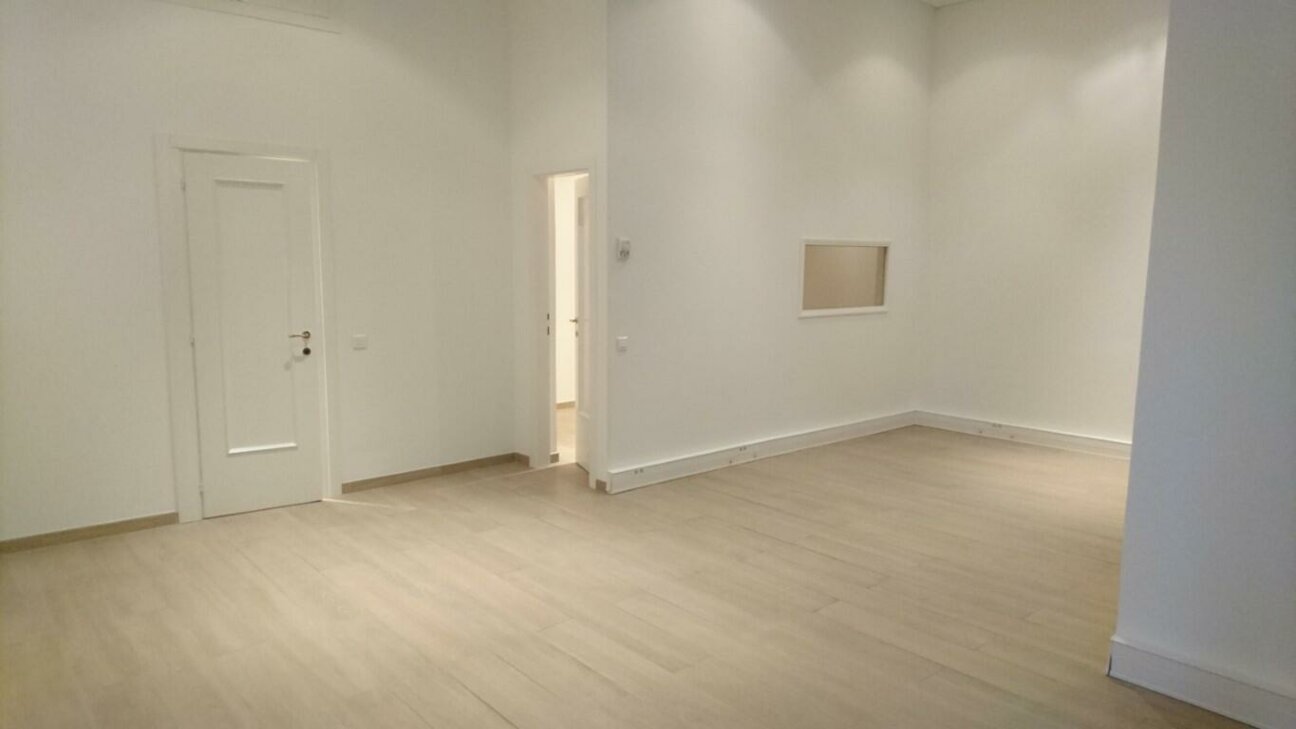 ADMINISTRATIVE OFFICE FOR SALE - FONTVIEILLE