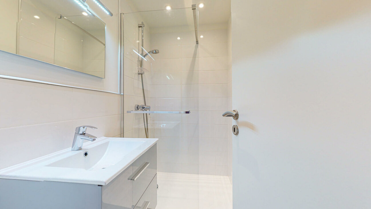 BELLISSIMO APPARTAMENTO DI 4 LOCALI - LARVOTTO - AI SENSI DELLA LEGGE 887