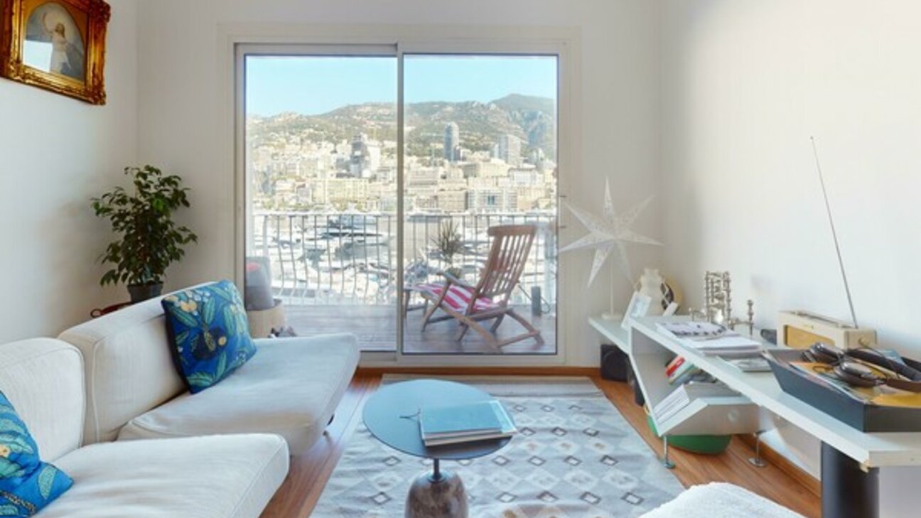 SOUS OFFRE - 3 pièces avec cave - Front de Quai Antoine 1er - Vue Port Hercule & Monte-Carlo