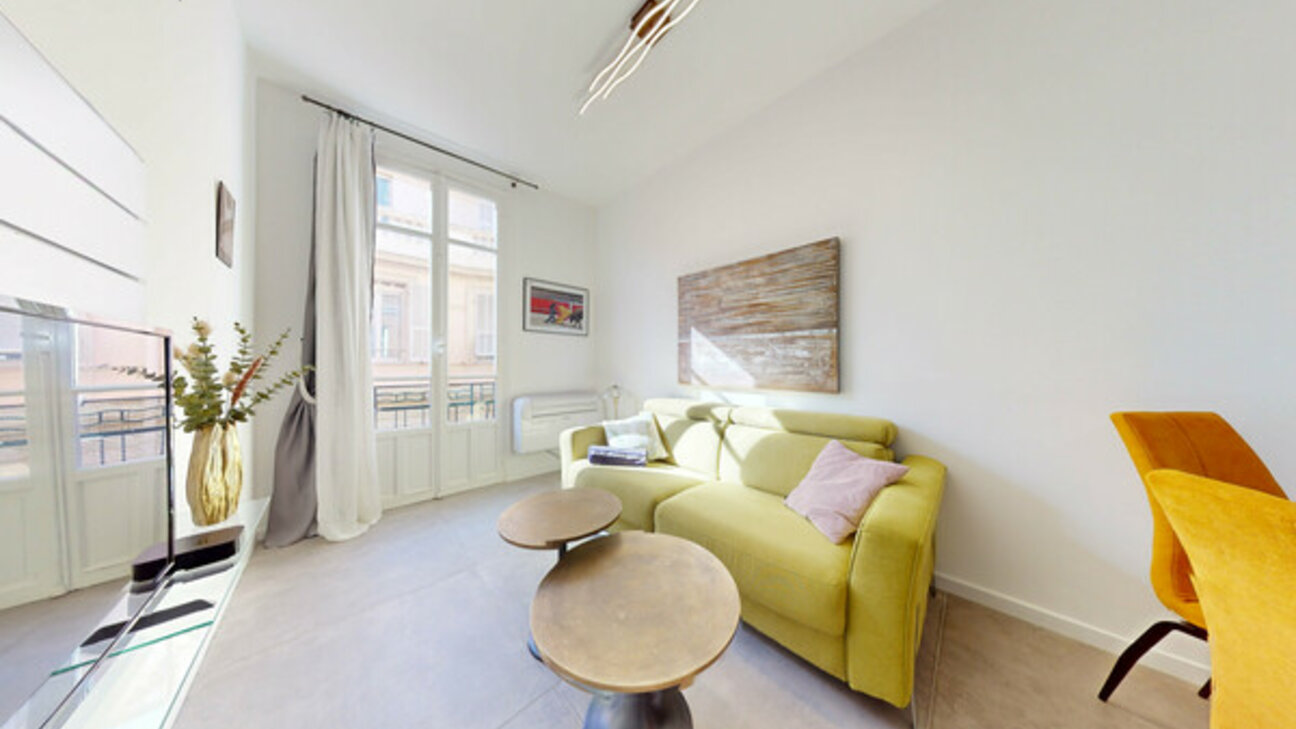 GRAZIOSO MONOLOCALE CON ZONA NOTTE - CUORE DELLA ROCCIA